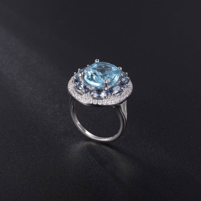 Runden Vintage Ring mit Topas