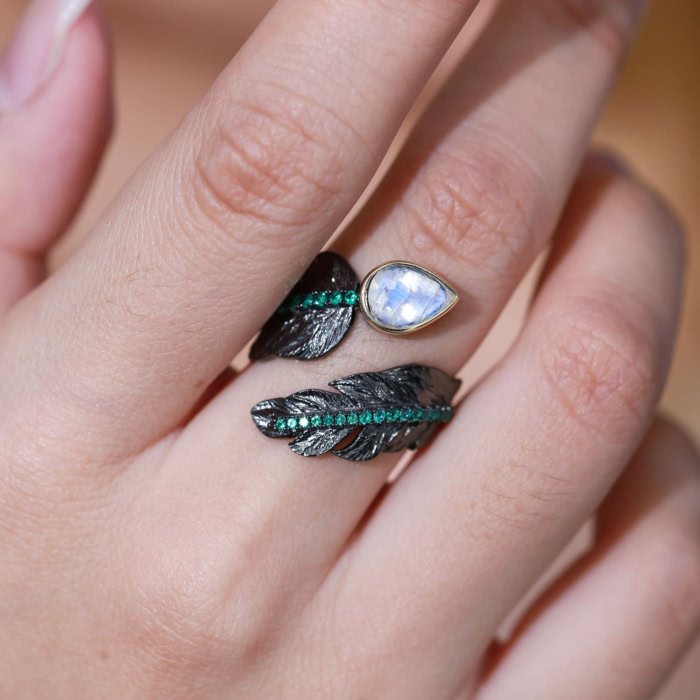 schwarze Leaf Ring mit Opal