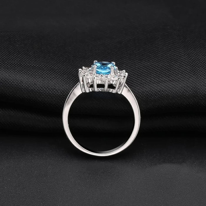 Engagement Ring mit Blautopas