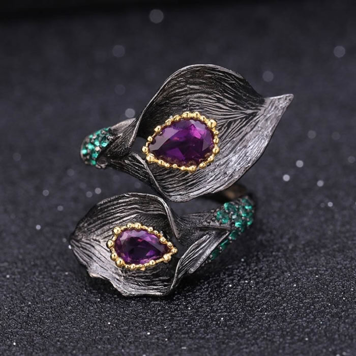 Schwarze Ring Blume mit Amethyst